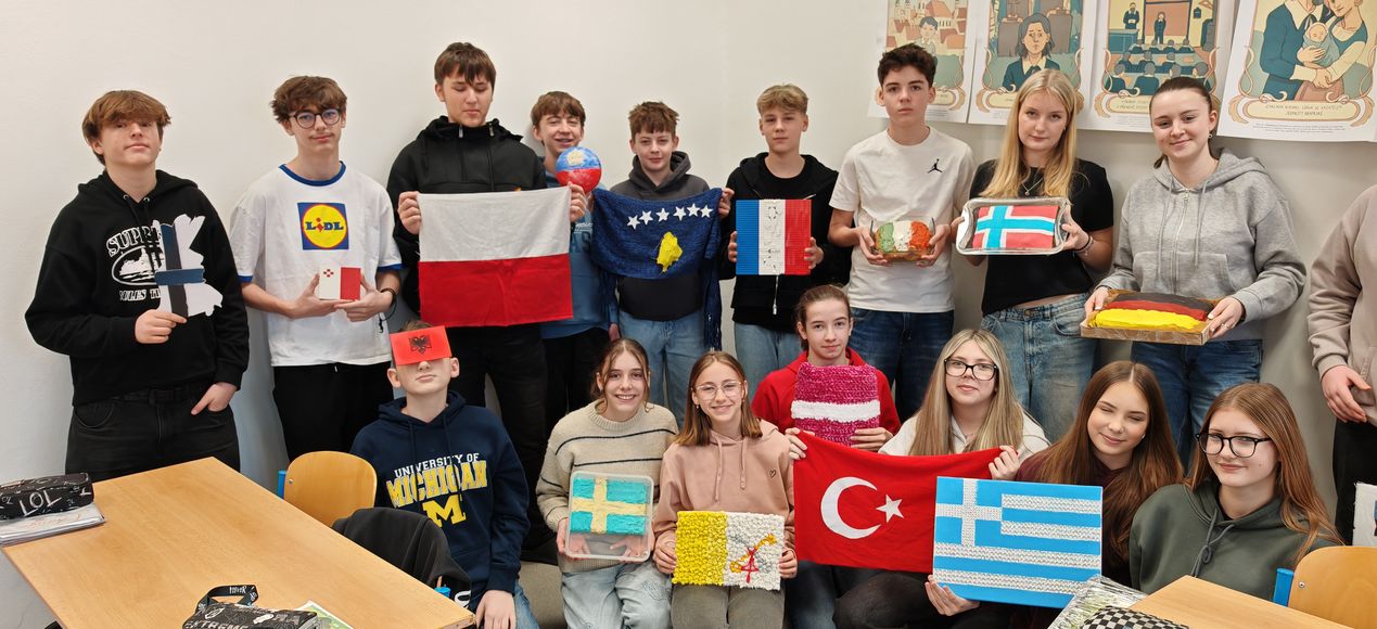 V tercii zavlály evropské vlajky